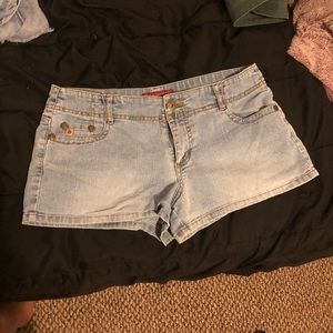 Very comfortable jean shorts